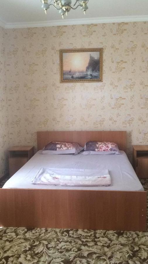 Гостевой Дом В Гагре Gagra Exterior foto